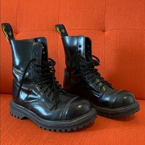 NPS steel toe combat style boots